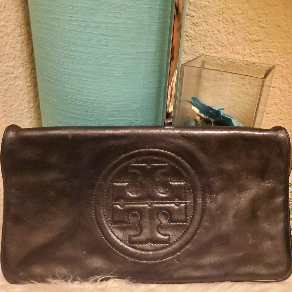 Tory Burch Classic Glazed Bombe Reva Clutch